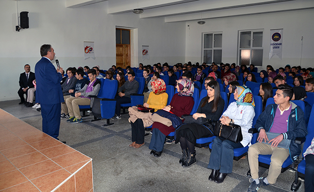 Nevşehir de “Çanakkale Şehitleri ve Kur’an” konulu Konferans