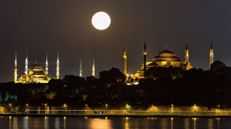 Camilere akülü engelli aracı şarj ünitesi…