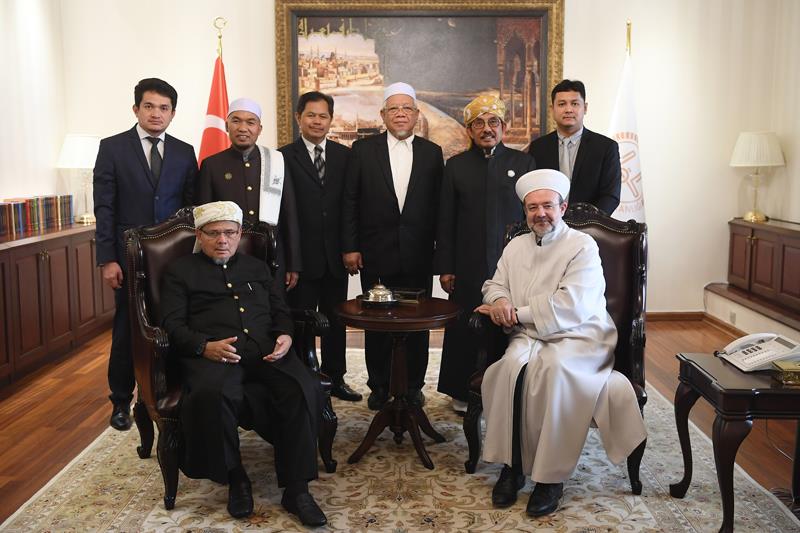 Taylandlı Müslümanlardan Diyanet’e ziyaret…