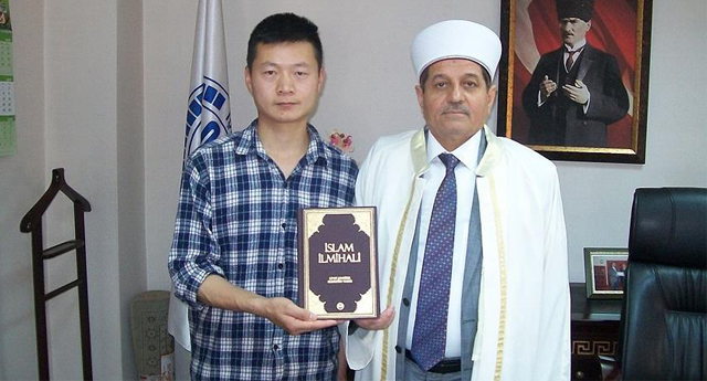Çinli mühendis Müslümanlığı seçti