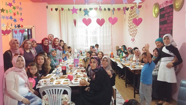 Gelibolu’da Kur’an Kursu Öğrencilerinin İftar Buluşması