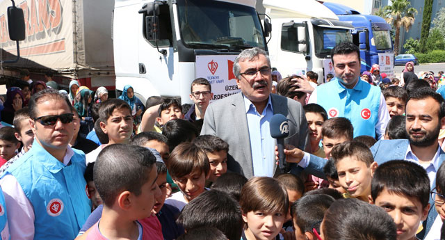 Tdv’den Azez’e Yüz Ton Un Gönderildi