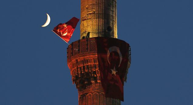 Bu gece 90 bin camiden salâ okunacak…