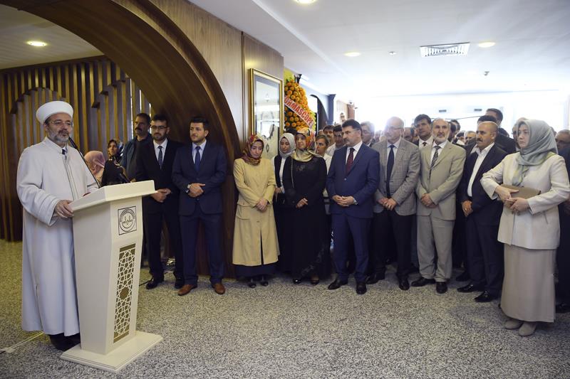 Diyanet İşleri Başkanlığı Kütüphanesi açıldı…
