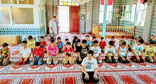 Gelibolu'da Cami-Çocuk Buluşması