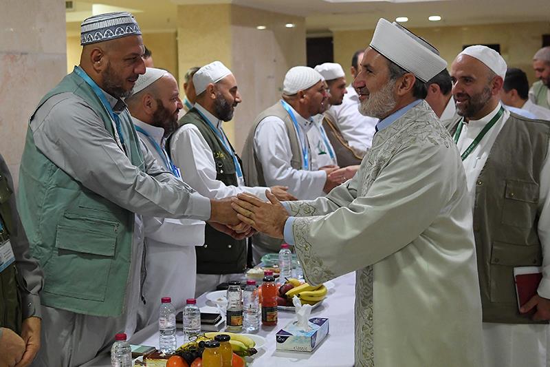 Başkanvekili Keleş, Mekke'de Suriye Hac Organizasyonu merkezini ziyaret etti.
