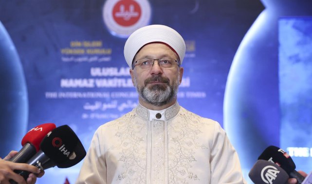 ERBAŞ;Uluslararası Namaz Vakitleri Kongresi'nde konuştu.