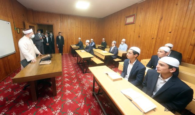 Erbaş,İsmailağa Kur’an Kursu’nu ziyaret etti