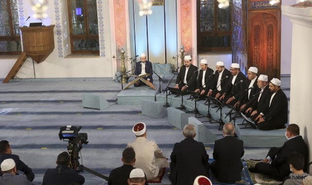 Mevlid Gecesi tüm camilerde dualarla idrak edildi. 