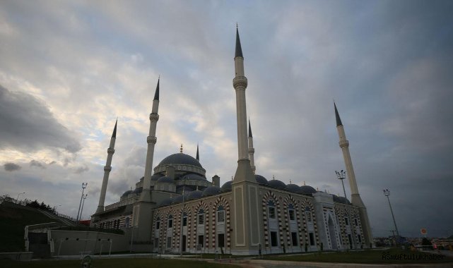8 Mart Hatime Ana Ulu Camii İbadete Açıldı