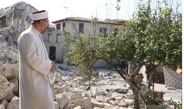 Erbaş, Hatay’da ncelemelerde bulundu