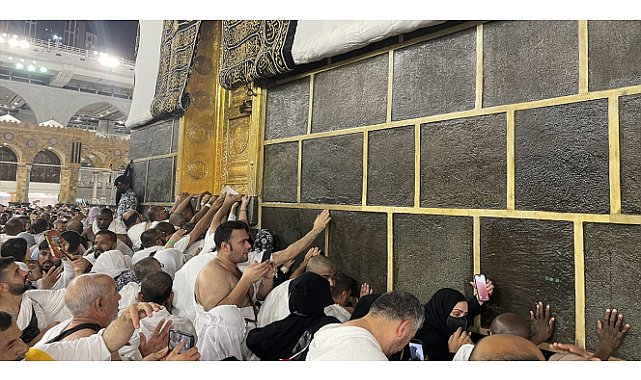Beytullah’a yüz sürmek hacıların en büyük hayali