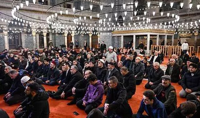 Miraç Kandili tüm yurtta dualarla idrak edildi