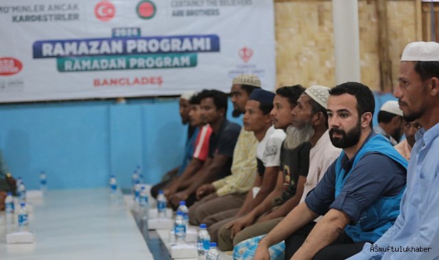 TDV, Bangladeş'te 10 bin kişilik iftar paketi dağıttı