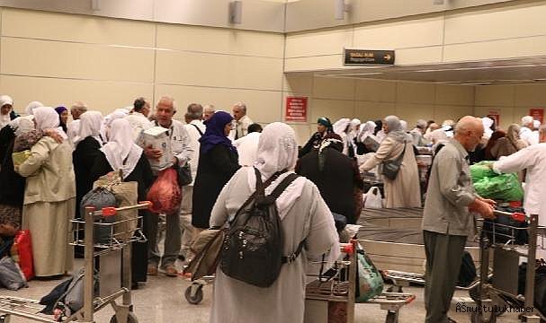 İlk hac kafilesi yola çıkıyor