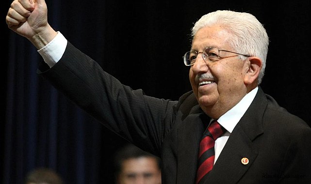 Recai Kutan  hayatını kaybetti