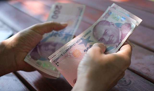 Bir dönem sona eriyor: Memurlar artık çift maaş alamayacak