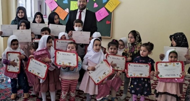 4-6 yaş Kur'an kurslarında karne heyecanı