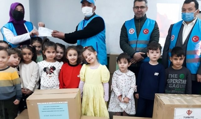 Miniklerinden İdlibli kardeşlerine hediye