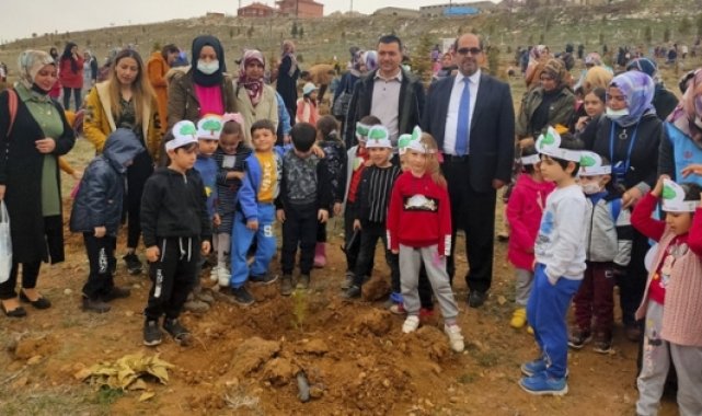 4-6 yaş Kur'an kursu öğrencileri hatıra ormanı oluşturdu