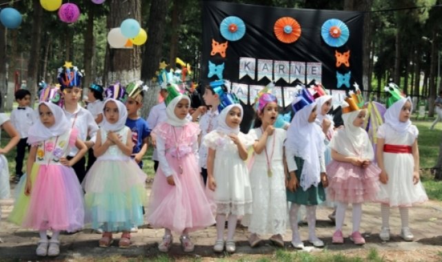 4-6 yaş Kur'an kursu öğrencilerinin 'ilk karne' heyecanı