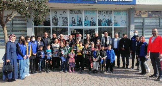 Akhisar’da “Gönüller Yetim Kalmasın” projesi hayata geçirildi