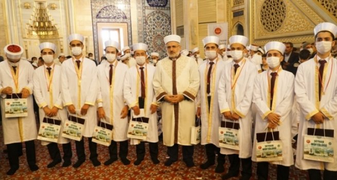 Adana'da 172 hafız icazet aldı