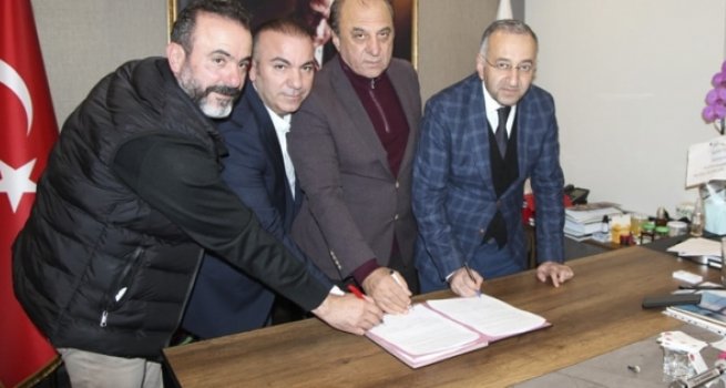 Aliağa'da cami ve Kur'an kursu için imzalar atıldı