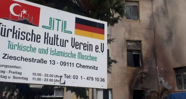 Almanya'da cami avlusundaki yangında kundaklama şüphesi