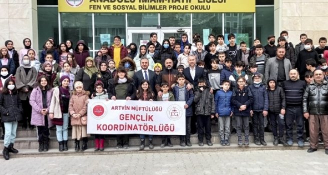 Artvin'de 'Gençliğe Değer Ara Dönem Kampı' sona erdi