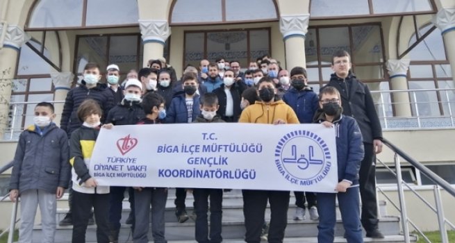 Asım'ın nesli Akif'i andı
