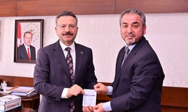 Aydın Valisi Aksoy, kurbanını TDV’ye bağışladı