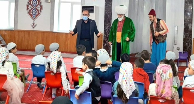 Bağcılar'da cami-çocuk buluşması