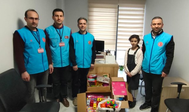 Bisiklet parasını depremzede kardeşleri için harcadı
