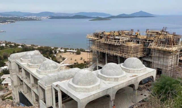 Bodrum Camii hızla yükseliyor