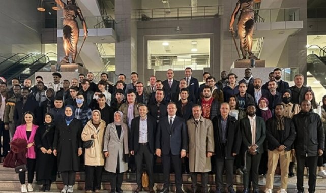 Çağlayan Adliyesi'nde gençlik iftarı