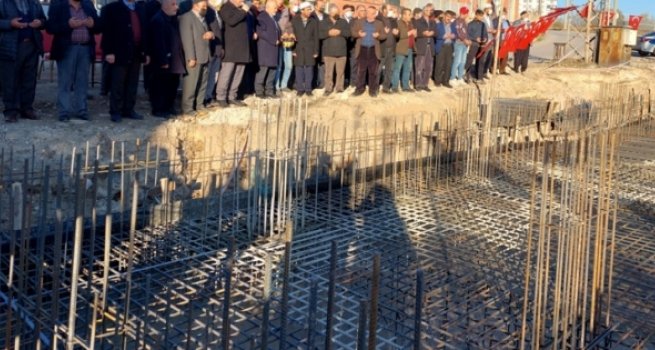 Çatalçeşme Camii'nin temeli dualarla atıldı
