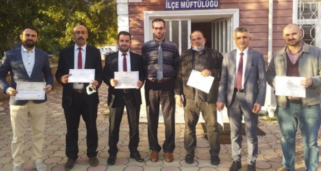 Engelsiz Din Hizmeti' için İşaret dili öğrendi