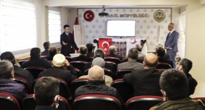 Din görevlileri göçmenler konusunda bilgilendirildi