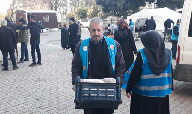 Din görevlilerinin yardım çalışmaları depremin 11. gününde devam ediyor.