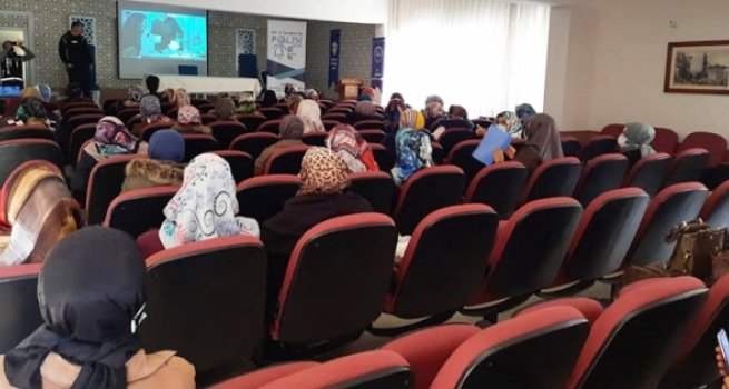 'En İyi Narkotik Polisi Anne' semineri