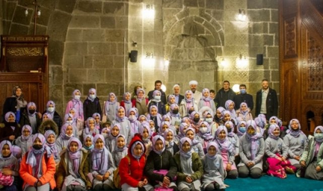 Erzurum’da gençler huzurda buluştu