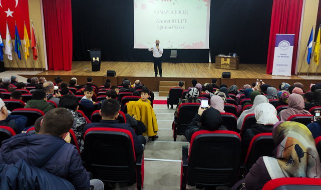 Hacılar'da "Namazla Diriliş" programı