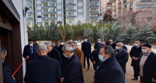 Hafız Ahmet Beyazıt Camii dualarla açıldı