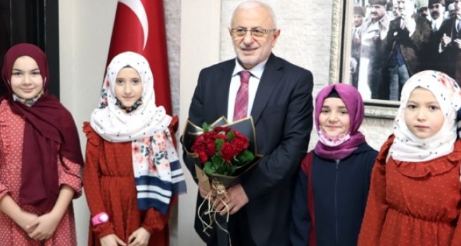 Hafızlık öğrencilerinden 'Öğretmenler Günü' ziyareti