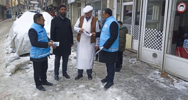 Hakkari’de yardım seferberliği sürüyor