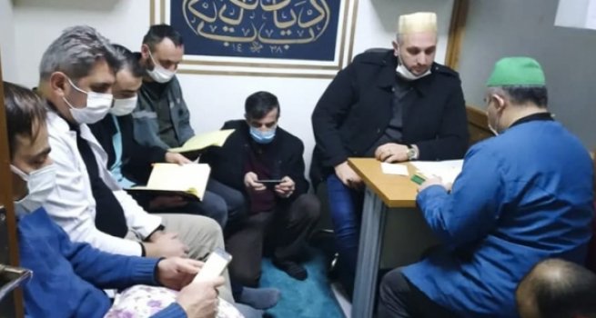 Hastane mescidinde Kur’an öğreniyorlar