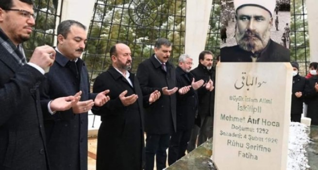 İskilipli Atıf Hoca, kabri başında dualarla anıldı