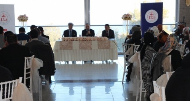İzmir’de gündem gençlik