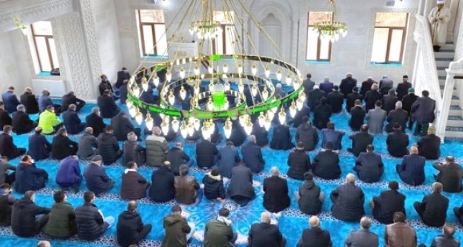 Karataş Camii ibadete açıldı